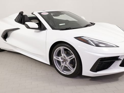 Used 2024 Chevrolet Corvette Stingray Preferred Conv w/ 2LT image 8