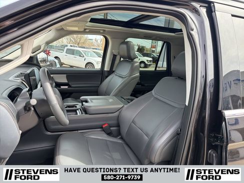 Used 2025 Ford Expedition Max Active RWD image 16