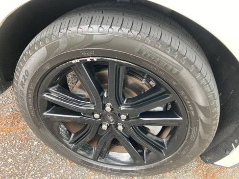 Used 2024 Ford Edge ST-Line image 16