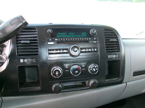 Used 2011 GMC Sierra 2500 W/T image 15