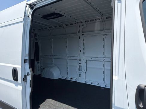 New 2026 RAM ProMaster 2500 w/ Convenience Group FWD image 16