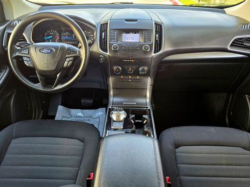 Used 2019 Ford Edge SE FWD image 25