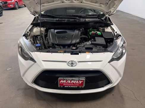 Used 2017 Toyota Yaris iA image 9