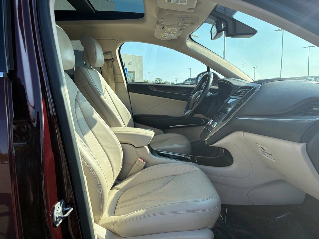 Used 2018 Lincoln MKC Reserve w/ Lincoln MKC Climate Package AWD/4WD image 23