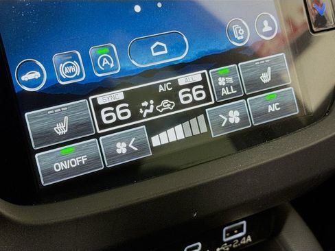 Used 2026 Subaru Forester Premium AWD/4WD image 19