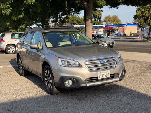 Used 2017 Subaru Outback 2.5i Limited AWD/4WD image 5