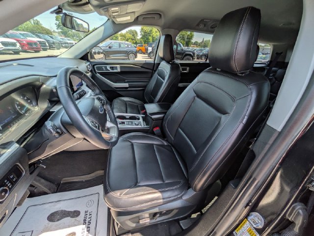 Certified 2023 Ford Explorer XLT w/ Equipment Group 202A AWD/4WD image 7