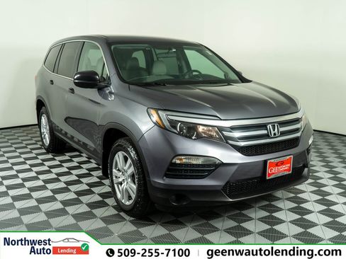 Used 2016 Honda Pilot LX image 1