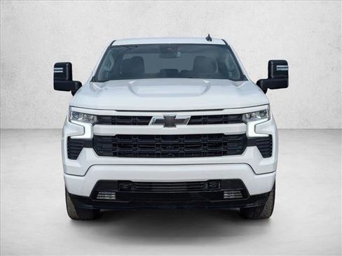 Used 2024 Chevrolet Silverado 1500 RST w/ Z71 Off-Road Package AWD/4WD image 2