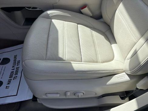 Certified 2023 GMC Acadia Denali w/ Denali Technology Package image 19