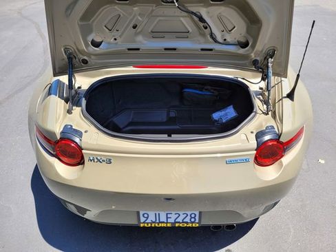 Used 2023 MAZDA MX-5 Miata Grand Touring w/ Weather Package RWD image 13
