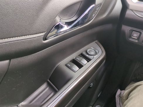 Certified 2019 GMC Acadia SLT image 24