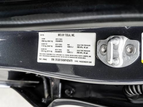 Used 2019 Tesla Model 3 Mid Range image 40