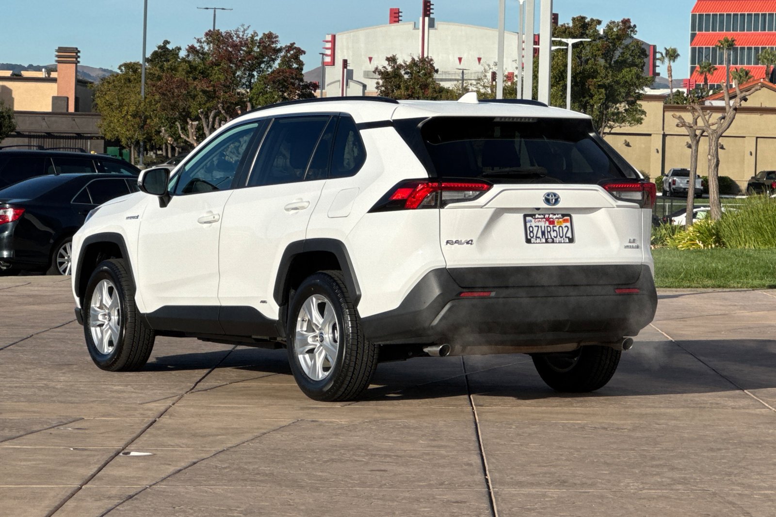 Certified 2021 Toyota RAV4 LE AWD/4WD image 7