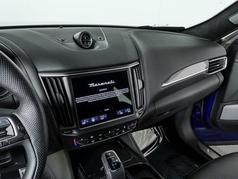 Used 2022 Maserati Levante Modena AWD/4WD image 15