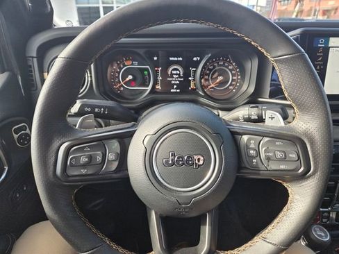 Certified 2025 Jeep Wrangler Unlimited Rubicon 392 image 17