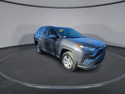 Used 2023 Toyota RAV4 XLE image 4