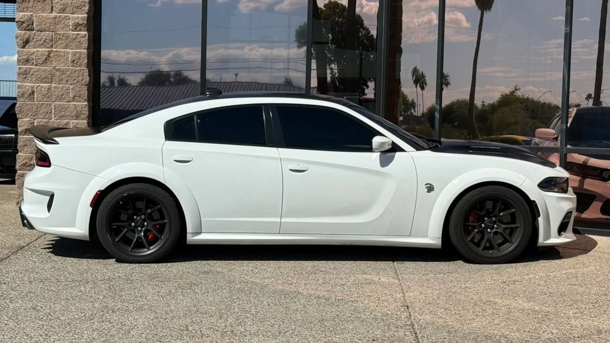 Used 2021 Dodge Charger SRT Hellcat RWD image 14