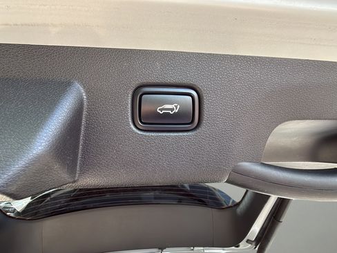 Used 2023 Kia Sportage X-Line w/ X-Line Premium Package AWD/4WD image 19