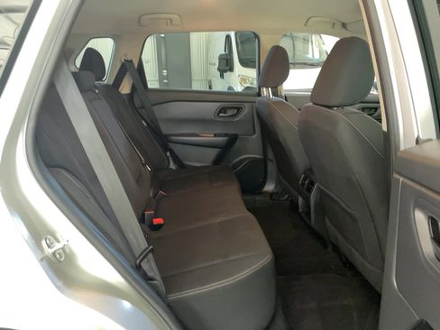 Used 2025 Nissan Rogue S AWD/4WD image 16