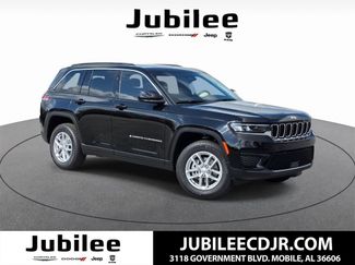 New 2025 Jeep Grand Cherokee Laredo X w/ Luxury Tech Group I video 1