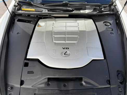 Used 2011 Lexus LS 460 AWD w/ Comfort Pkg image 22