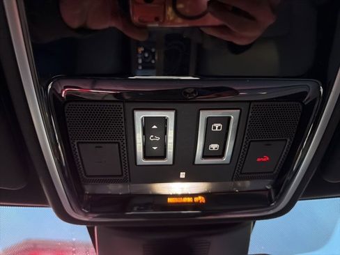 Used 2019 Land Rover Range Rover Supercharged image 31