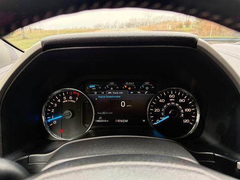 Used 2019 Ford F150 Lariat AWD/4WD image 14