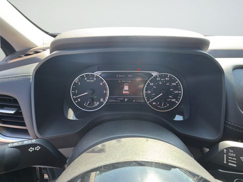 Used 2021 Nissan Rogue SV w/ Premium Package FWD image 16