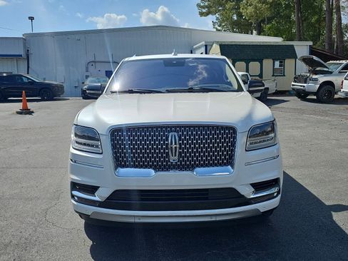 Used 2019 Lincoln Navigator Reserve image 8