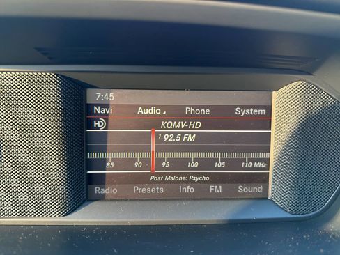 Used 2013 Mercedes-Benz C 250 Sedan image 23