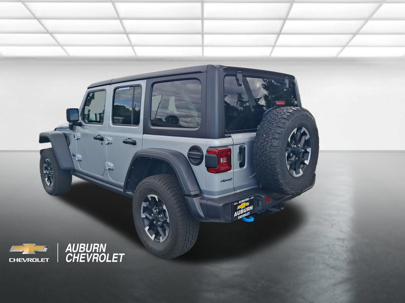 Used 2024 Jeep Wrangler Unlimited Rubicon 4xe AWD/4WD image 5