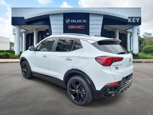 Used 2024 Buick Encore GX Sport Touring FWD image 3