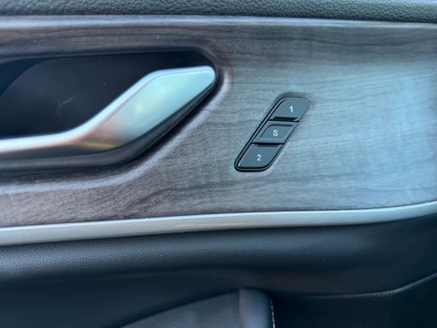 Used 2023 Jeep Grand Cherokee Limited image 24