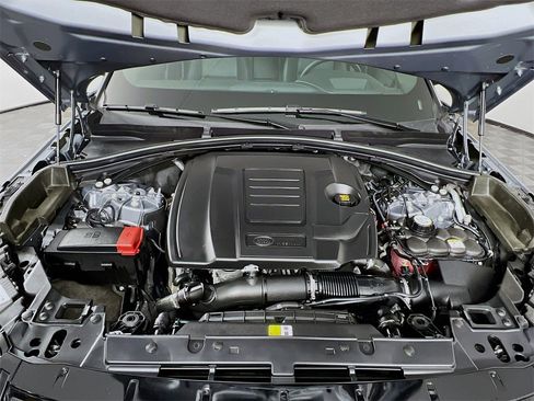 Used 2025 Land Rover Range Rover Velar Dynamic SE image 31