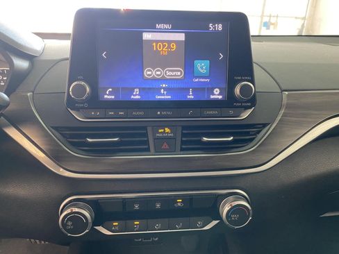 Used 2024 Nissan Altima 2.5 SV FWD image 21