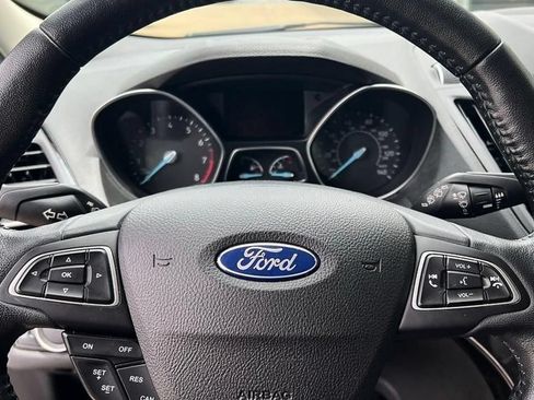 Used 2018 Ford Escape Titanium FWD image 12