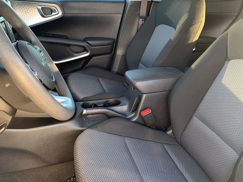 Used 2024 Kia Soul LX w/ Option Group 015 image 16