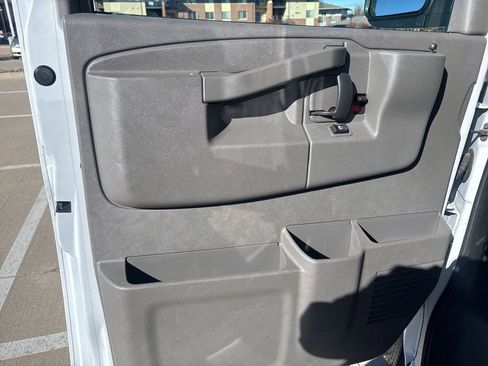 Used 2023 Chevrolet Express 2500 w/ Driver Convenience Package image 15