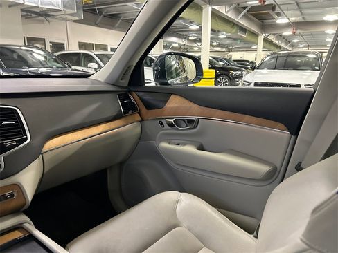 Certified 2021 Volvo XC90 T8 Inscription Expression w/ Advanced Package image 27