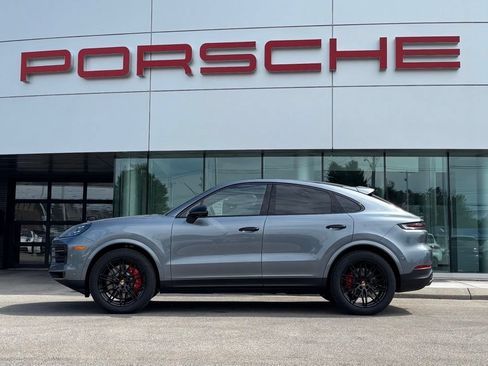 New 2026 Porsche Cayenne S AWD/4WD image 2