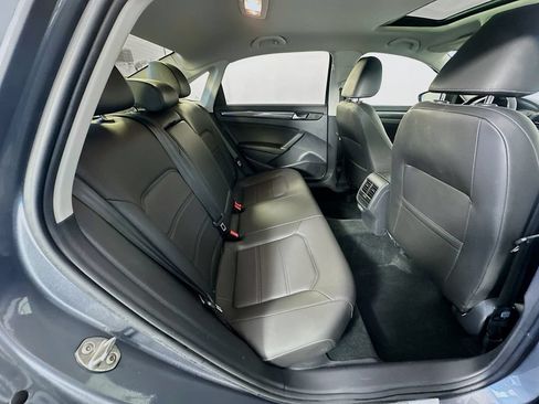 Used 2020 Volkswagen Passat 2.0T R-Line FWD image 27