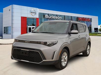 Used 2025 Kia Soul LX w/ LX Technology Package
