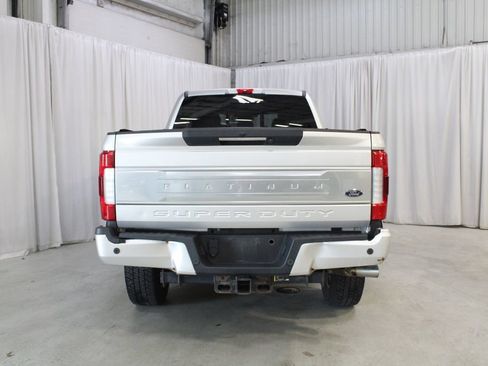 Used 2017 Ford F250 Platinum w/ Platinum Ultimate Package AWD/4WD image 25