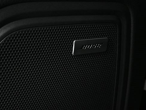 New 2026 Porsche Macan image 7