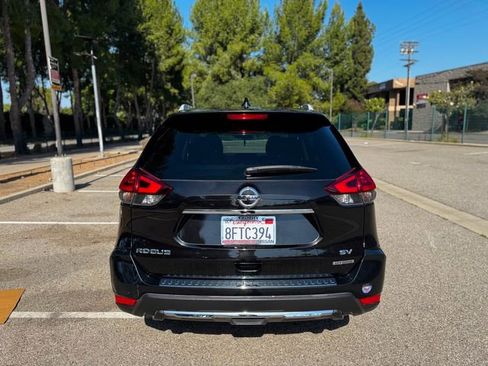 Used 2018 Nissan Rogue SV FWD image 29