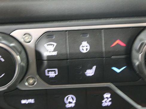 Used 2020 Jeep Wrangler Unlimited Rubicon w/ Cold Weather Group AWD/4WD image 53