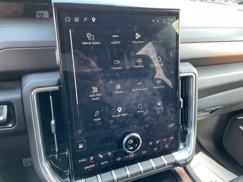 Used 2025 GMC Yukon Denali RWD image 25