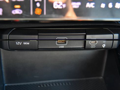 Used 2025 Kia Niro Wind FWD image 26