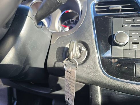 Used 2011 Chrysler 200 Touring w/ Cold Weather Group image 29